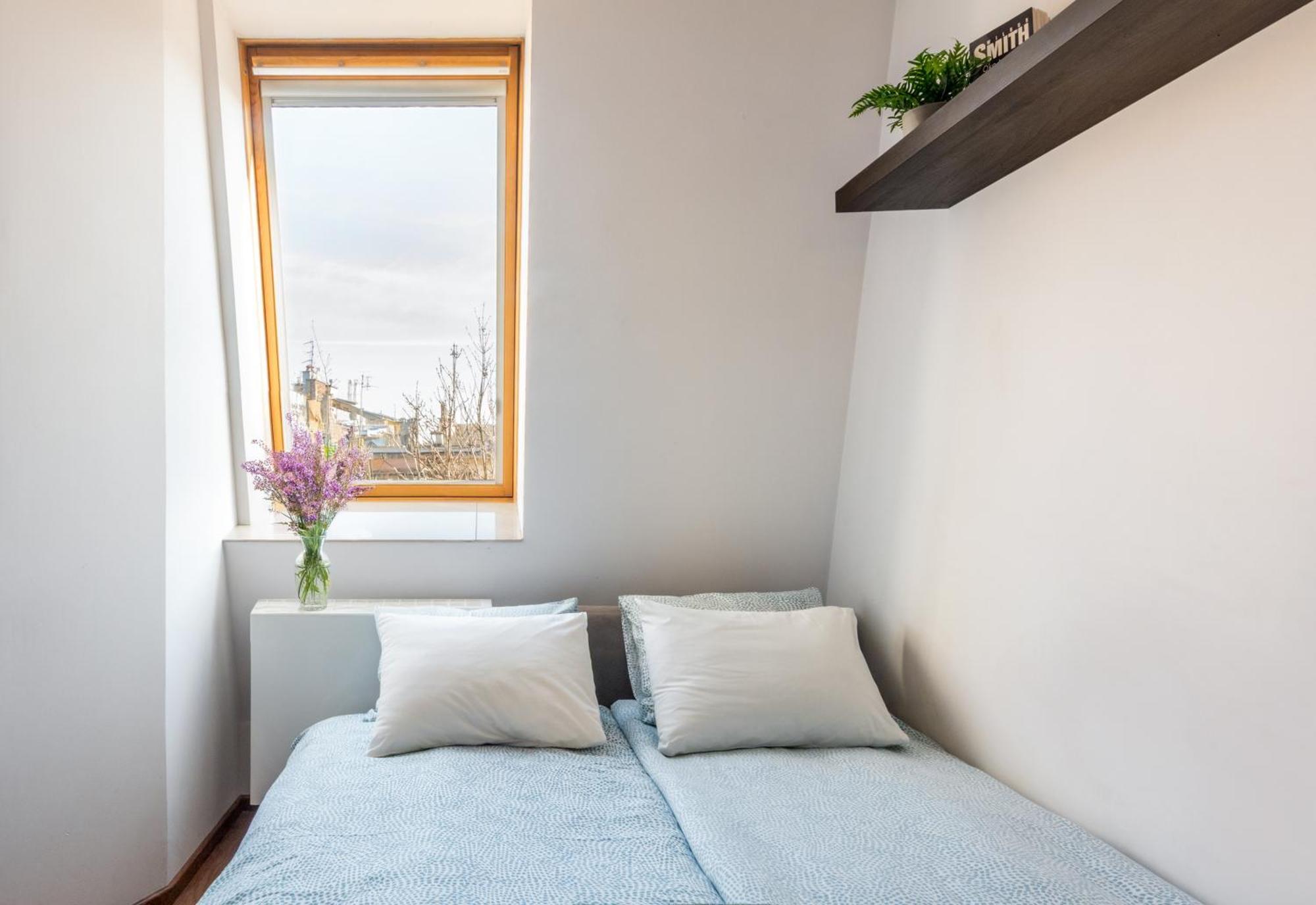 Charming With Air Conditioning For Couples In The Center Apartment Krakau